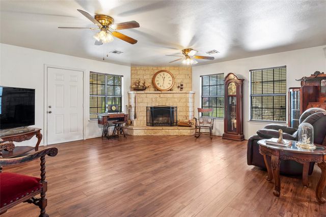 491 Herron TRL, Mcdade, TX 78650