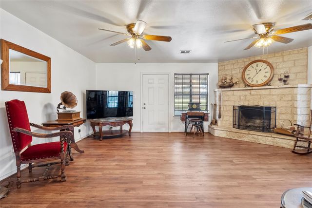 491 Herron TRL, Mcdade, TX 78650