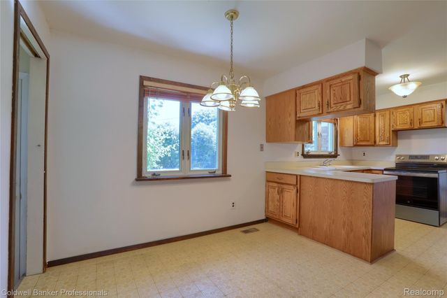 3634 South Boulevard, Bloomfield Hills, MI 48304