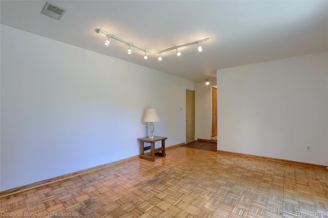 3634 South Boulevard, Bloomfield Hills, MI 48304