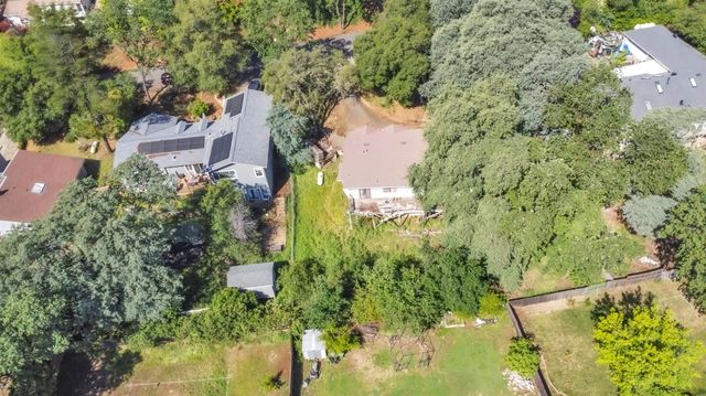 3305 Granada Dr, Cameron Park, CA 95682