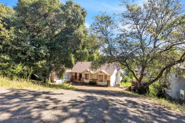 3305 Granada Dr, Cameron Park, CA 95682