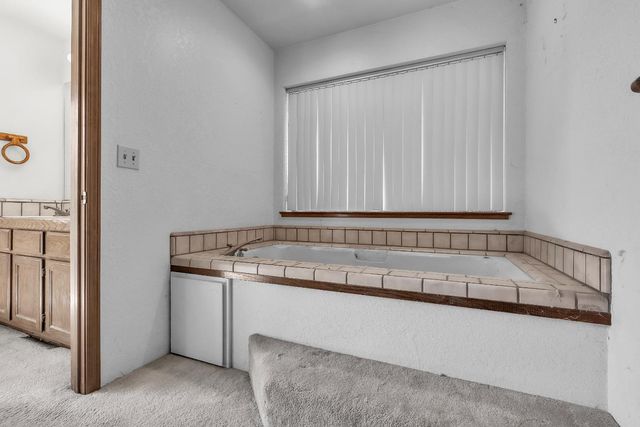 3305 Granada Dr, Cameron Park, CA 95682