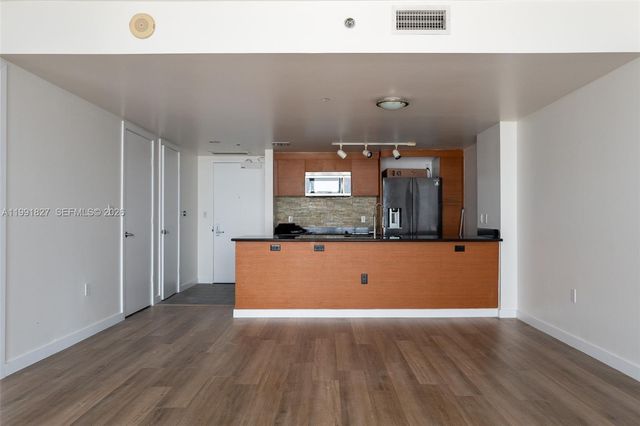 50 Biscayne Blvd 4111, Miami, FL 33132