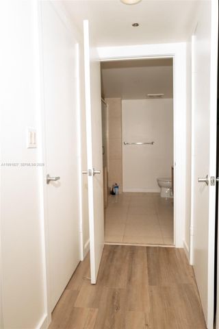 50 Biscayne Blvd 4111, Miami, FL 33132