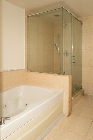 50 Biscayne Blvd 4111, Miami, FL 33132