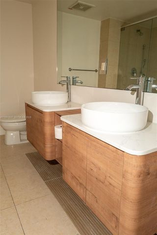 50 Biscayne Blvd 4111, Miami, FL 33132