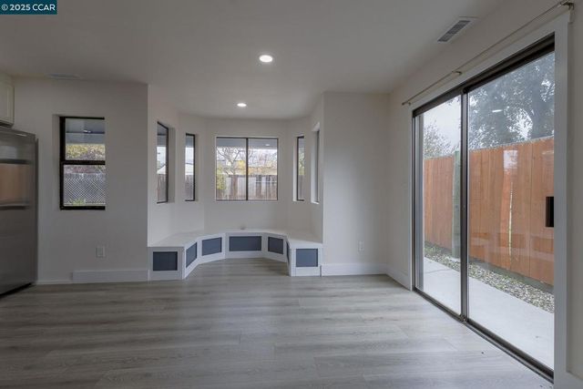 19896 Bear Valley Rd, Hidden Valley Lake, CA 95467