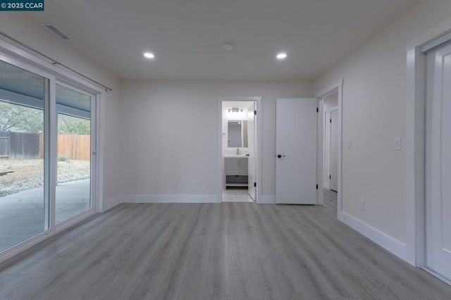 19896 Bear Valley Rd, Hidden Valley Lake, CA 95467