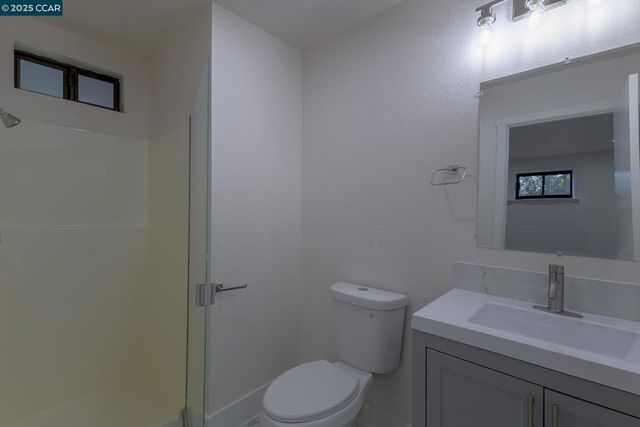 19896 Bear Valley Rd, Hidden Valley Lake, CA 95467