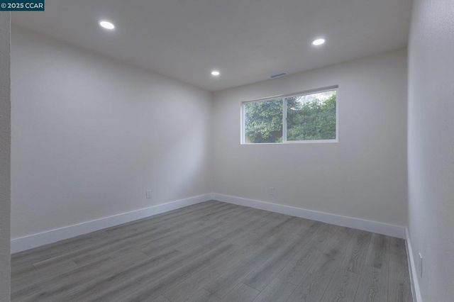 19896 Bear Valley Rd, Hidden Valley Lake, CA 95467