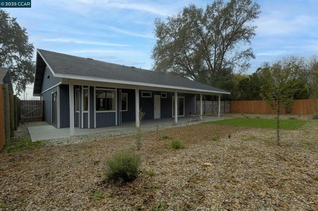 19896 Bear Valley Rd, Hidden Valley Lake, CA 95467