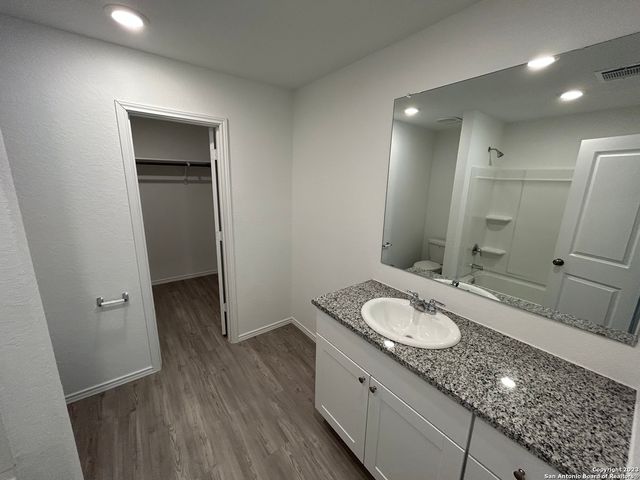 9946 Dicket Mead Road, San Antonio, TX 78254