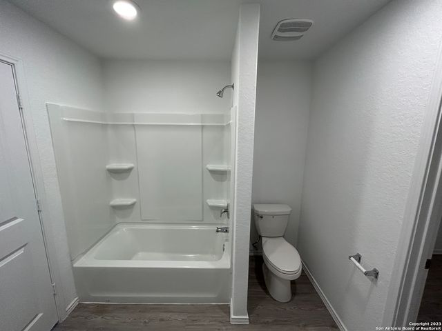 9946 Dicket Mead Road, San Antonio, TX 78254