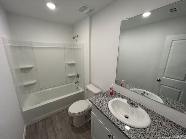 9946 Dicket Mead Road, San Antonio, TX 78254