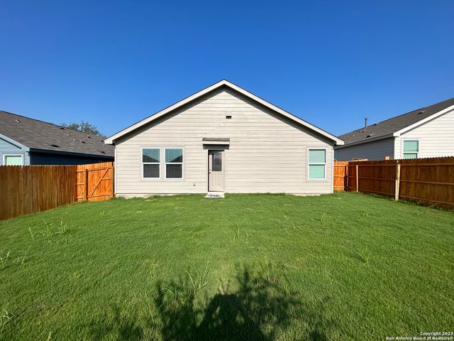 9946 Dicket Mead Road, San Antonio, TX 78254