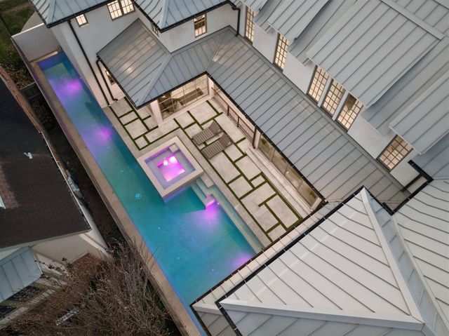 2615 Yupon Street, Houston, TX 77006
