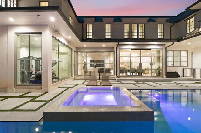 2615 Yupon Street, Houston, TX 77006
