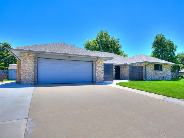 2504 W Vail Court, Yukon, OK 73099