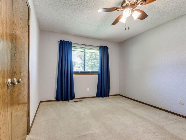 2504 W Vail Court, Yukon, OK 73099