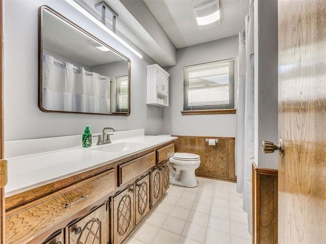 2504 W Vail Court, Yukon, OK 73099