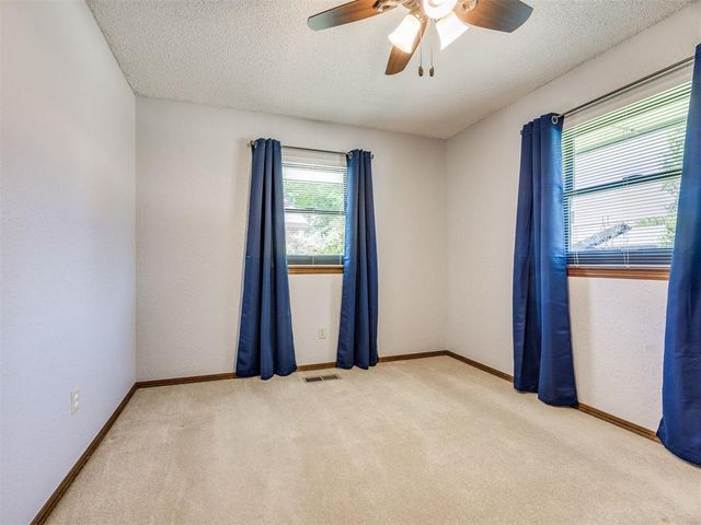 2504 W Vail Court, Yukon, OK 73099