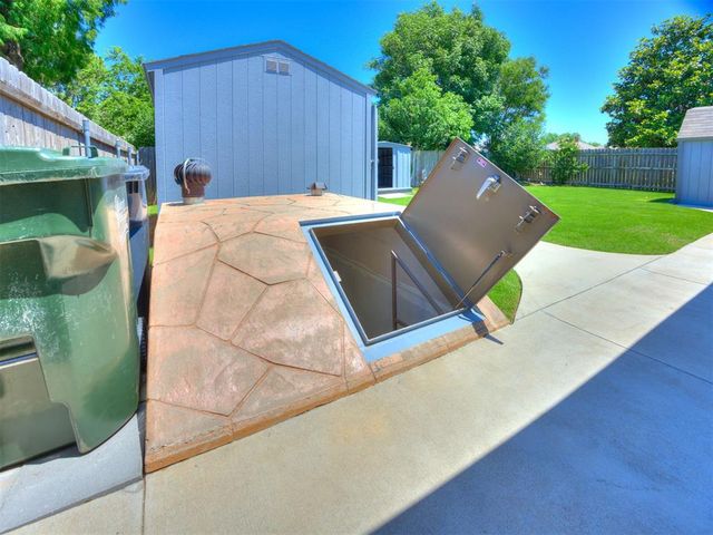 2504 W Vail Court, Yukon, OK 73099