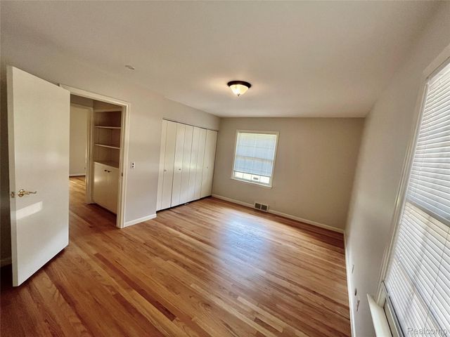 6901 WOODBANK Drive, Bloomfield Charter Township, MI 48301