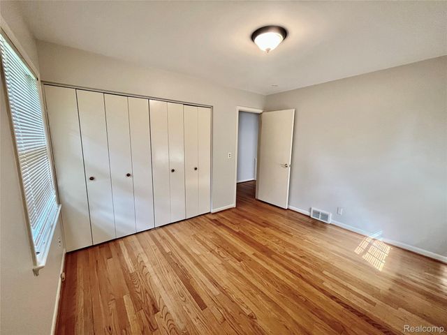 6901 WOODBANK Drive, Bloomfield Charter Township, MI 48301