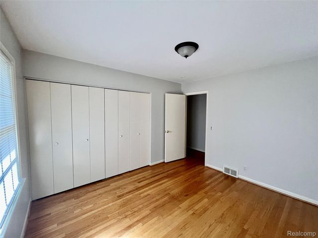 6901 WOODBANK Drive, Bloomfield Charter Township, MI 48301