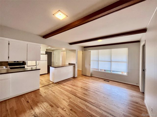 6901 WOODBANK Drive, Bloomfield Charter Township, MI 48301