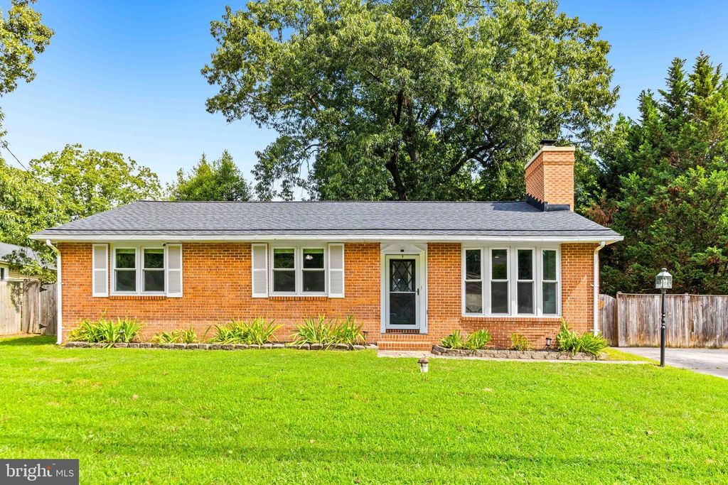 1616 COLONY RD, Pasadena, MD 21122