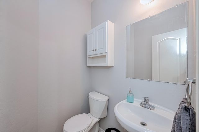 2202 Highland Crossing Drive, Conroe, TX 77304