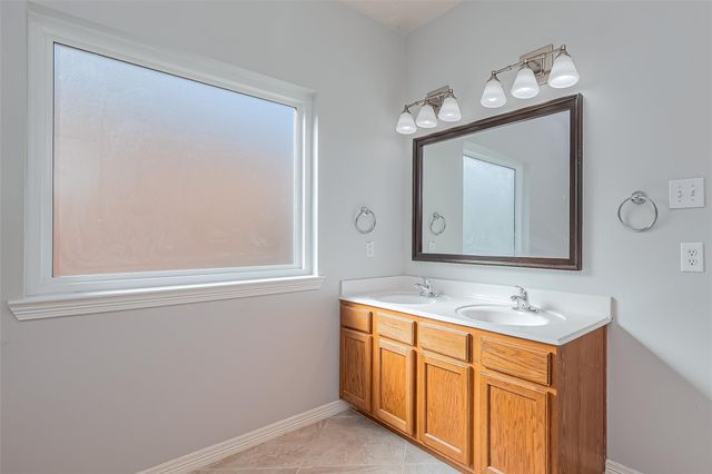 2202 Highland Crossing Drive, Conroe, TX 77304