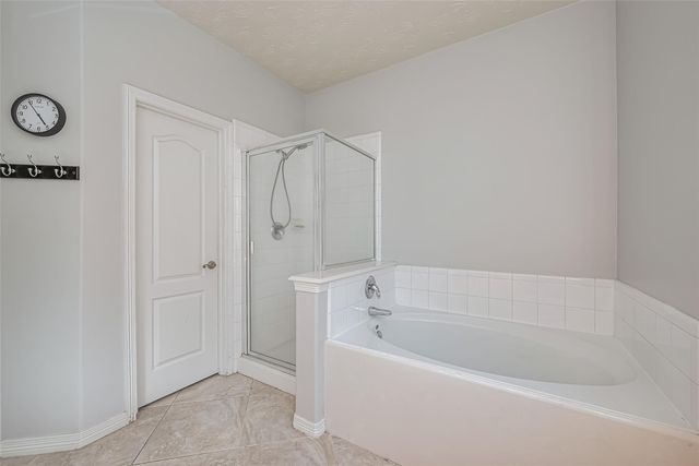 2202 Highland Crossing Drive, Conroe, TX 77304