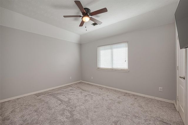 2202 Highland Crossing Drive, Conroe, TX 77304