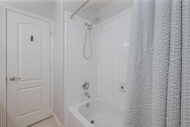 2202 Highland Crossing Drive, Conroe, TX 77304