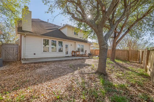 2202 Highland Crossing Drive, Conroe, TX 77304