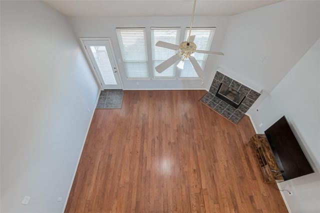 2202 Highland Crossing Drive, Conroe, TX 77304