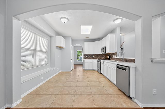 2202 Highland Crossing Drive, Conroe, TX 77304