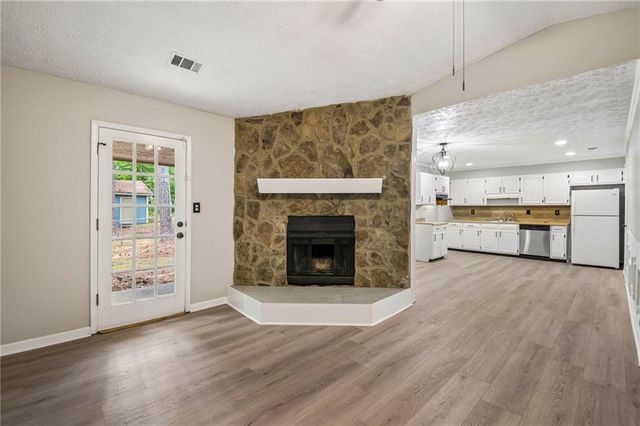 621 Maple Drive, Riverdale, GA 30274