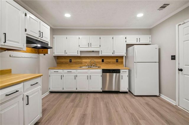 621 Maple Drive, Riverdale, GA 30274