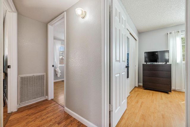 2012 Ridgecrest Dr, Modesto, CA 95351