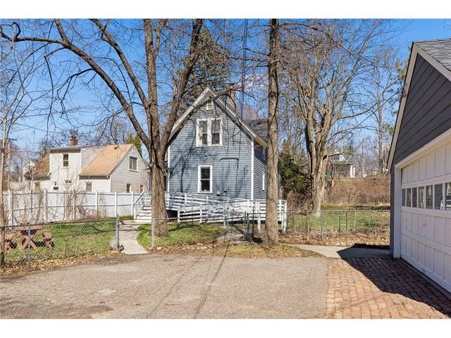 1166 Burns Avenue, Saint Paul, MN 55106