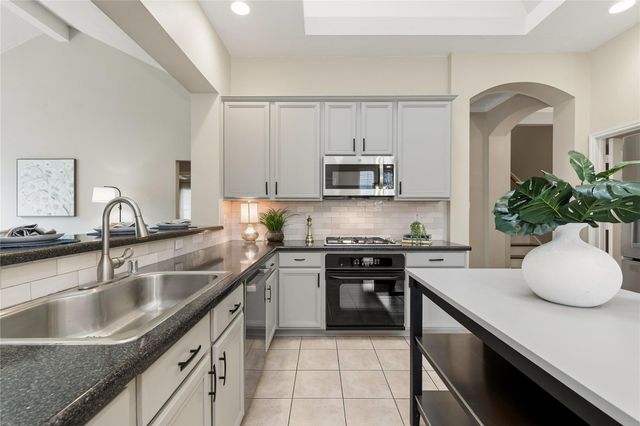 27 Emery Mill Place, The Woodlands, TX 77384