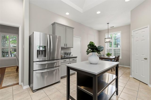 27 Emery Mill Place, The Woodlands, TX 77384