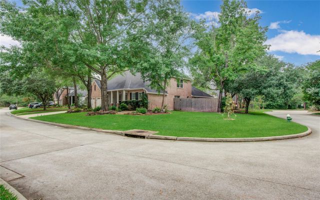 27 Emery Mill Place, The Woodlands, TX 77384