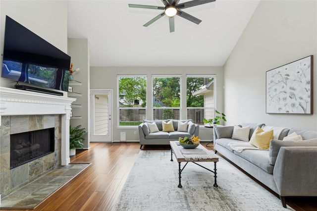 27 Emery Mill Place, The Woodlands, TX 77384