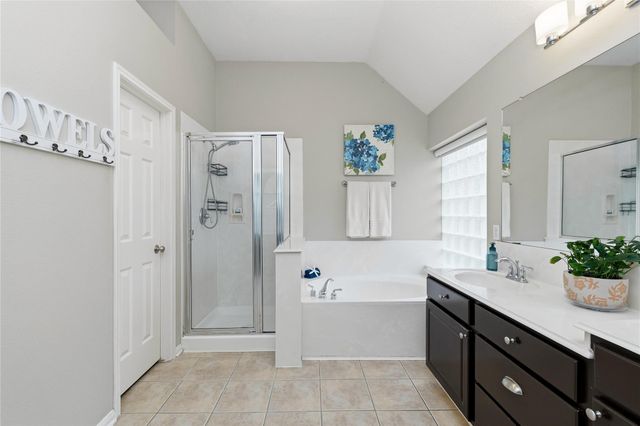27 Emery Mill Place, The Woodlands, TX 77384