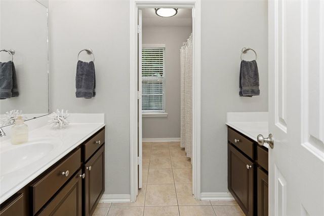 27 Emery Mill Place, The Woodlands, TX 77384